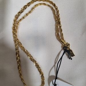 Elegant Gold Twisted Necklace